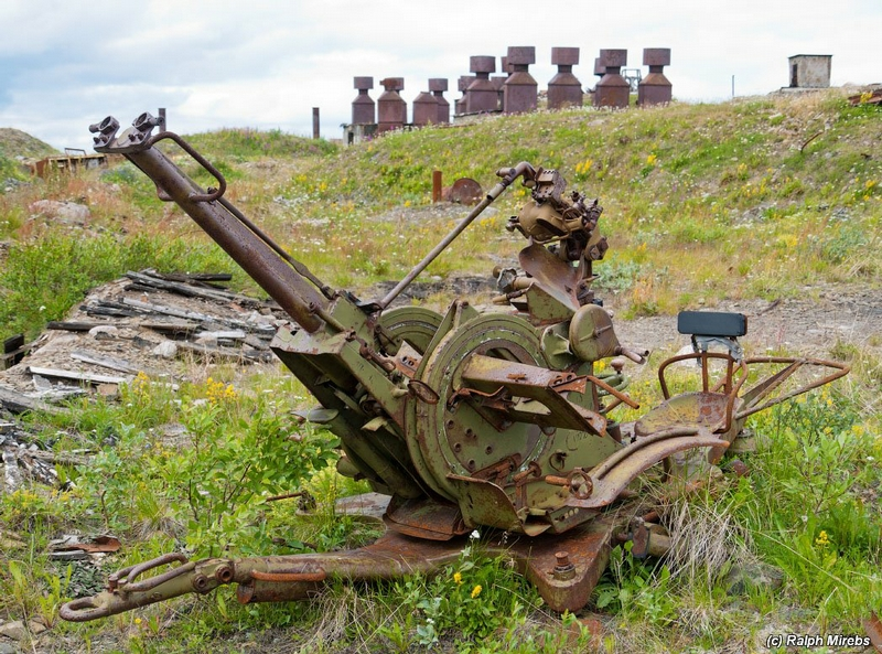 Illustration for article titled This Island Holds the Decaying Remains of the Soviet Nuclear Fleet